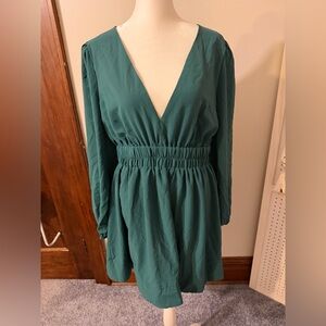 Elegant Green V-Neck Dress